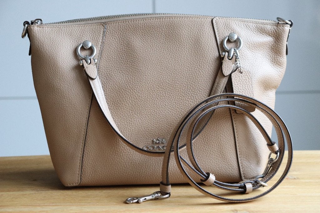 Coach Kacey schoudertas | leer | beige / taupe, Sieraden, Tassen en Uiterlijk, Tassen | Schoudertassen, Overige merken, Overige kleuren