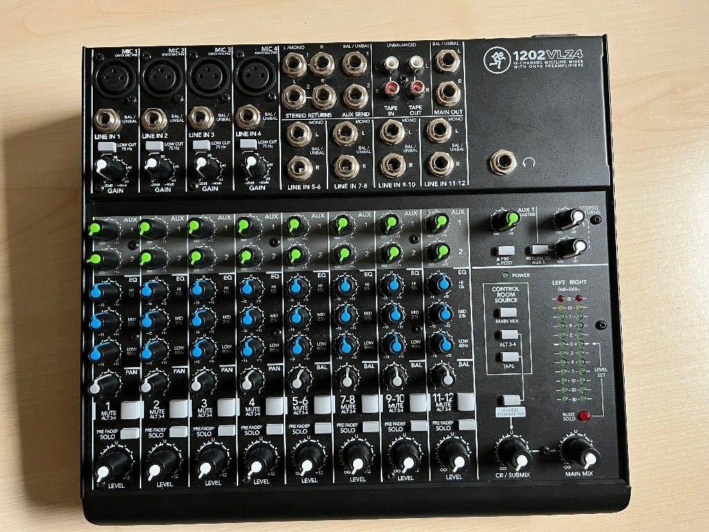 Mackie 1202 vlz4 mixer, Muziek en Instrumenten, Ophalen of Verzenden, Zo goed als nieuw, 10 tot 20 kanalen, Microfooningang