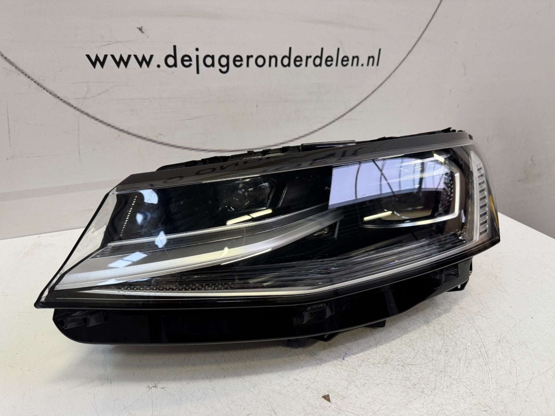 VW TRANSPORTER T7 VOL LED IQ LIGHT KOPLAMP LINKS 7T1941081E, Gebruikt, Volkswagen, Volkswagen AG, Berliner Ring 2
38440  Wolfsburg, DE
