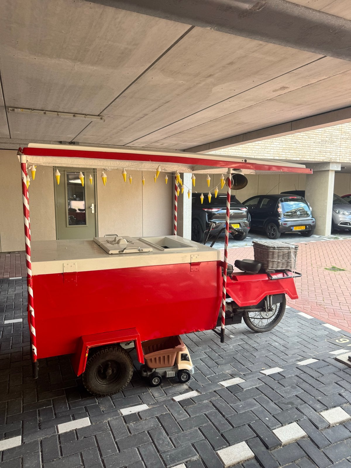 Bak Brommer Ijskar - Vriest en Rijd, Ophalen, Gebruikt, Maximaal 45 km/u