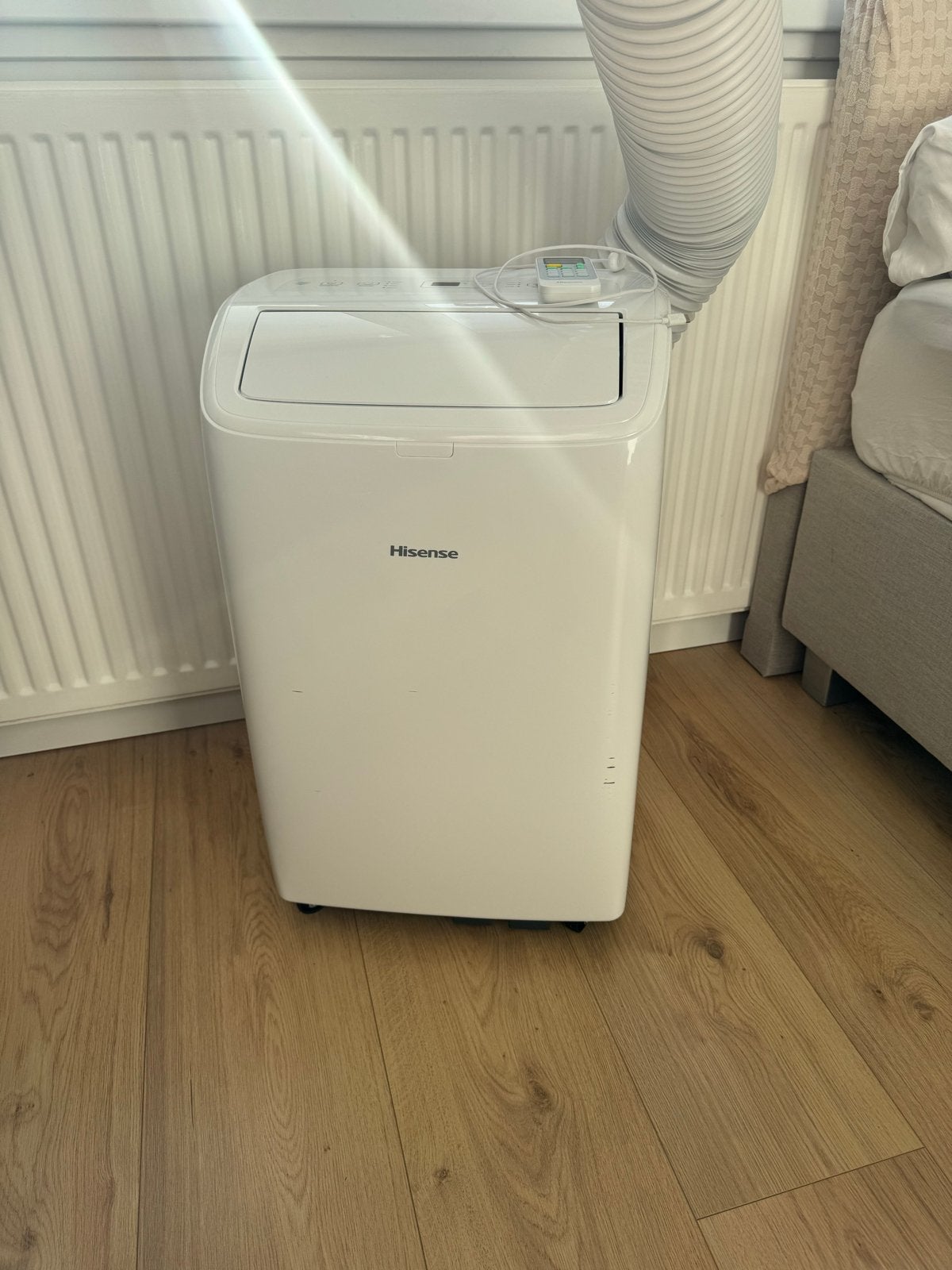 Hisense Mobiele Airco - Koelen, Ventileren, Ontvochtigen, Ophalen, Minder dan 60 m³, 3 snelheden of meer, Zo goed als nieuw