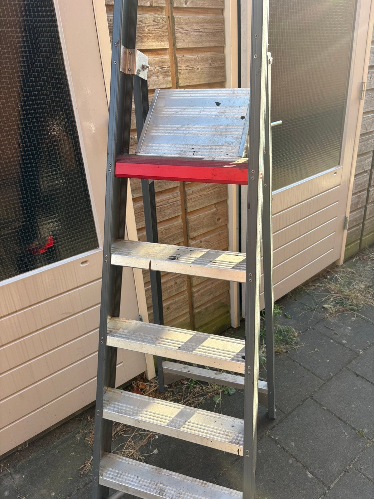 Altrex trap 5 trede nieuw staat, Ophalen of Verzenden, Zo goed als nieuw, Minder dan 2 meter