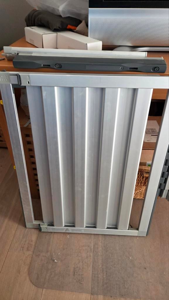 Lindam Numi uitschuifbaar traphek, Kinderen en Baby's, Traphekjes, Ophalen, Gebruikt, Overige typen, Metaal of IJzer