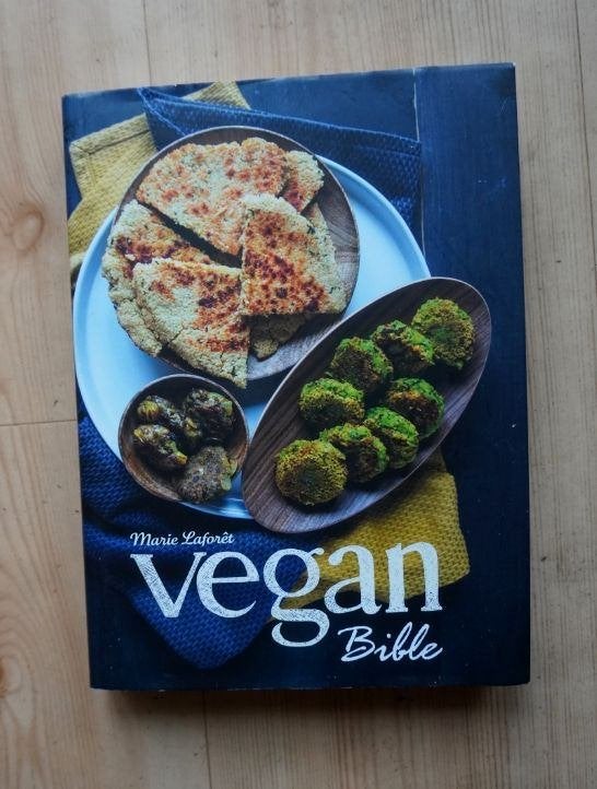 Kookboek ; Vegan bible, Ophalen, Zo goed als nieuw