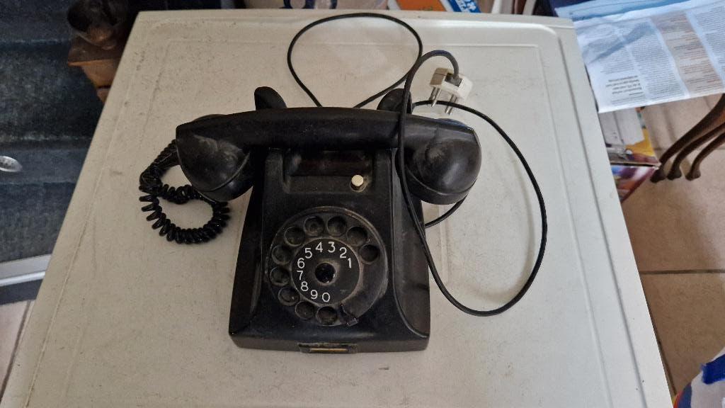 oude bakeliet telefoon ptt, Telecommunicatie, Vaste telefoons | Niet Draadloos, Ophalen of Verzenden, Gebruikt, Bakeliet