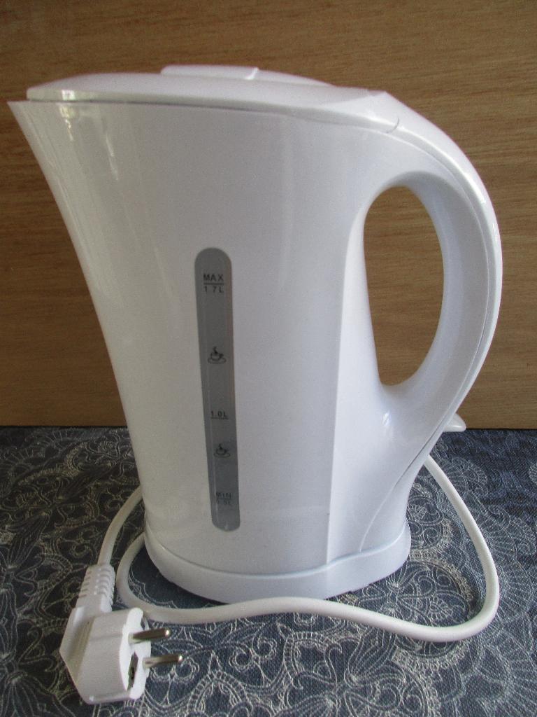 als nieuwe electrische waterkoker hema 1,7 liter, Witgoed en Apparatuur, Waterkokers, Zo goed als nieuw, 1 tot 2 liter, Ophalen of Verzenden