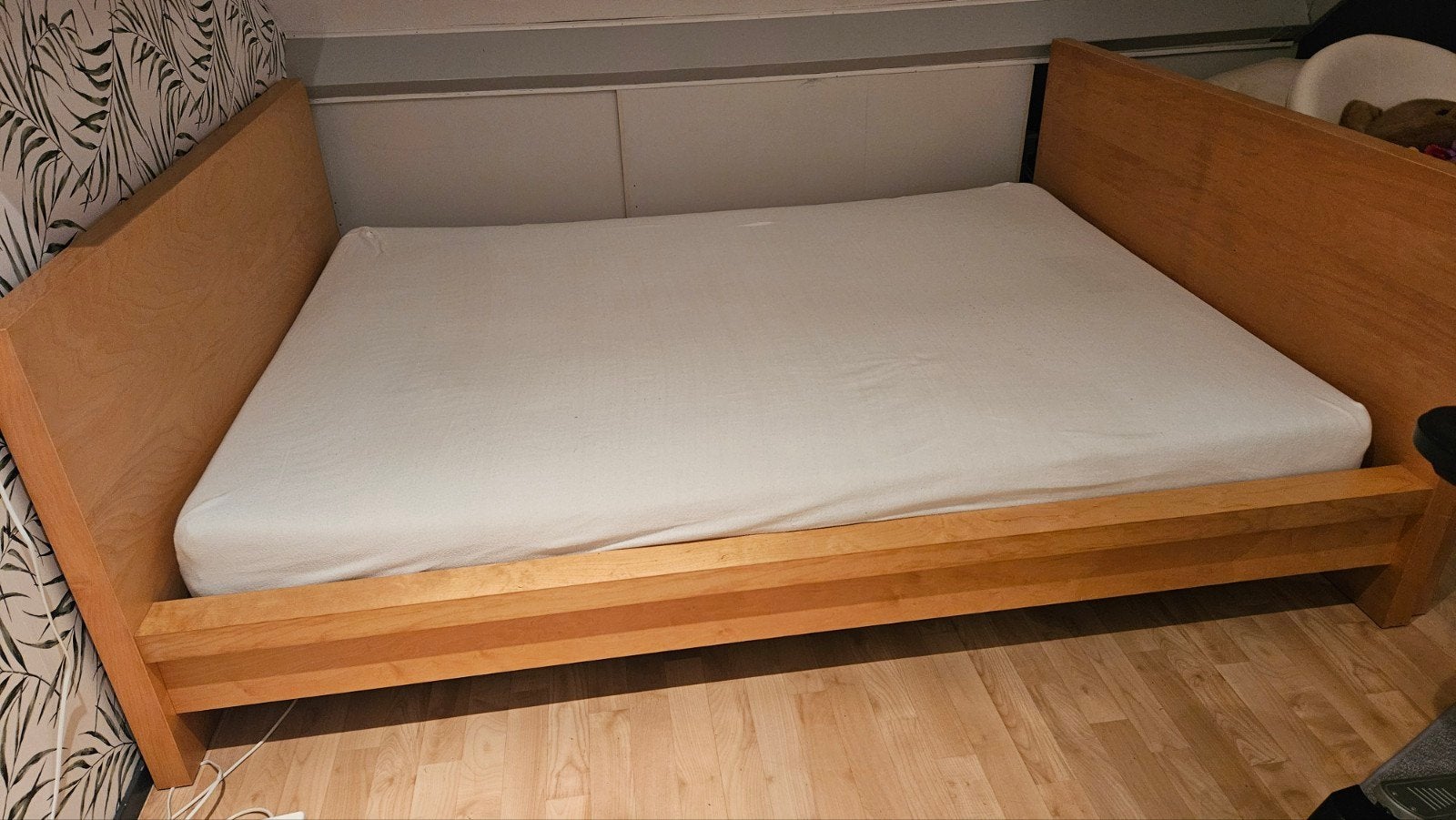 Malm Ikea bed 140cm met laag en hoog voetbord, Huis en Inrichting, Slaapkamer | Bedden, Ophalen, Gebruikt, Bruin, Tweepersoons