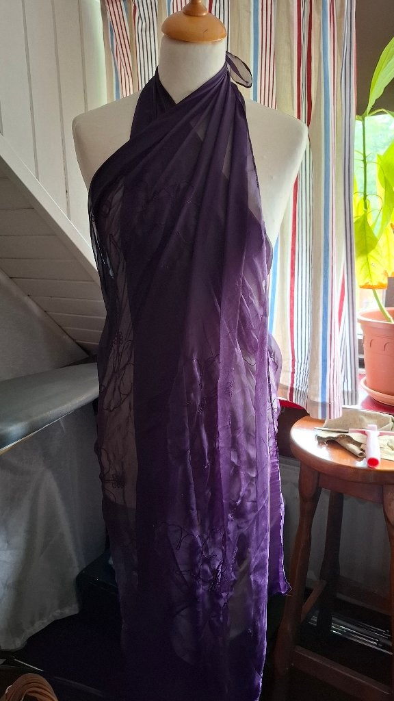 Paarse Pareo. 110 - 160 cm. Dun met werkje 3,00, Ophalen of Verzenden, Nieuw, Paars, Overige typen