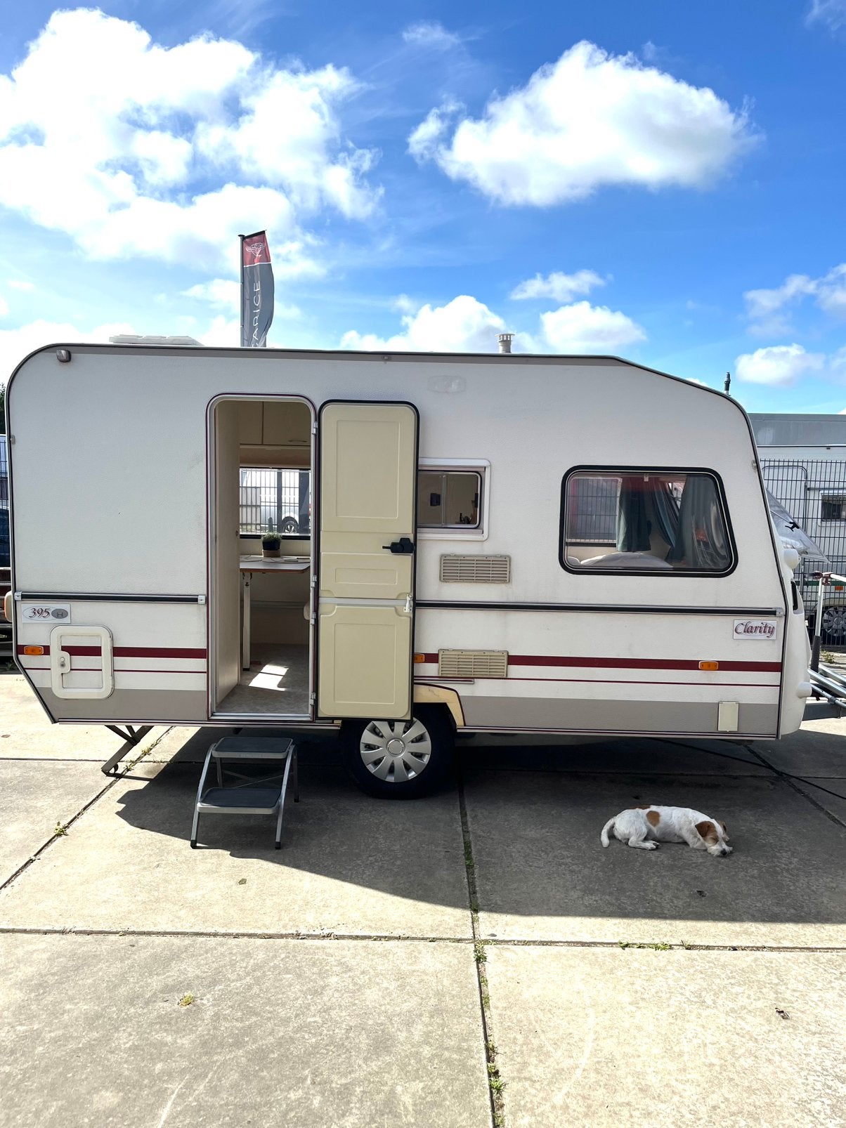 Caravan Home Car 395 H, Caravans en Kamperen, Caravans, Home-car, Vast bed, Koelkast, Treinzit