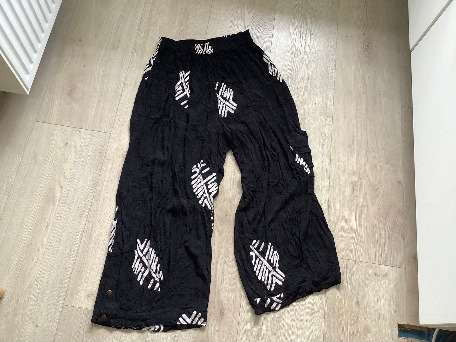 Normal Crazy broek maat L, Zwart, Maat 42/44 (L), Nieuw, Ophalen of Verzenden
