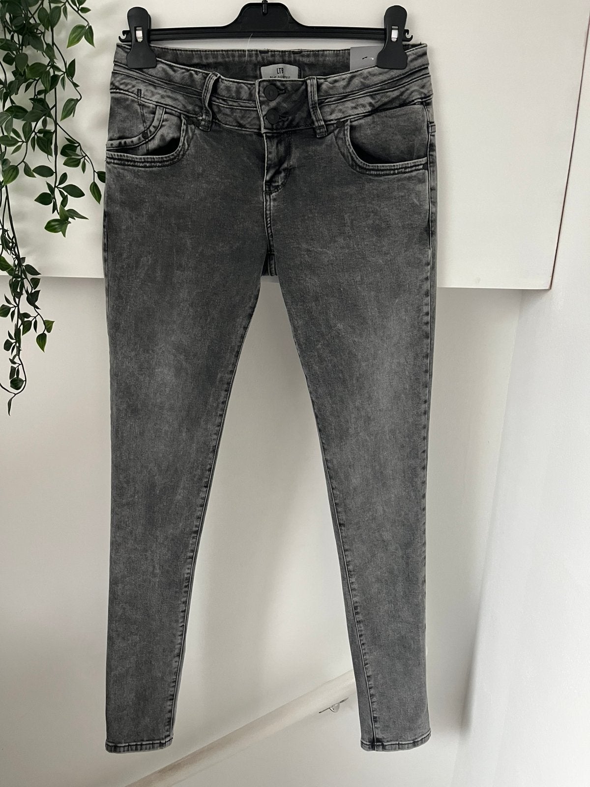 NIEUWE LTB jeans maat 29/32 - Julita X, Ophalen of Verzenden, Nieuw, Grijs, W28 - W29 (confectie 36)