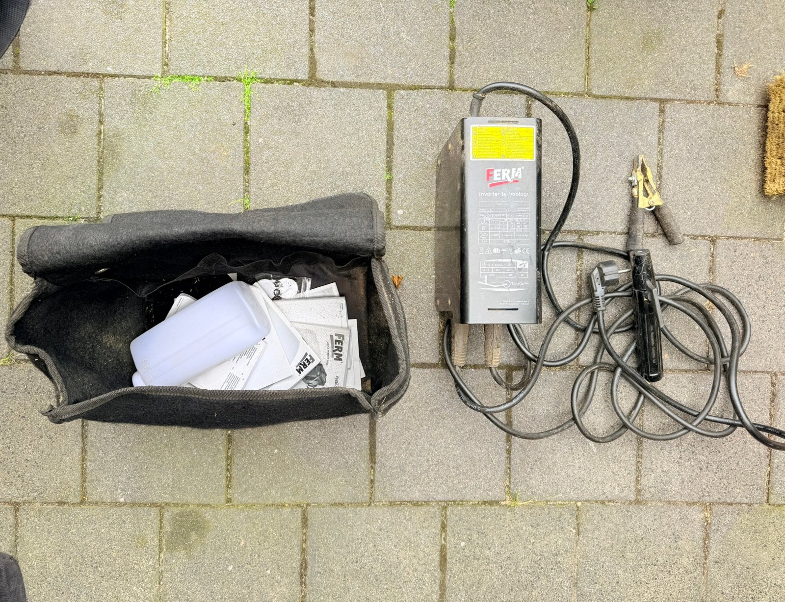 • FERM Inverter Lasapparaat 100A. (FWM-100 / WEM1042), Ophalen, 150 tot 250 ampère, Elektroden