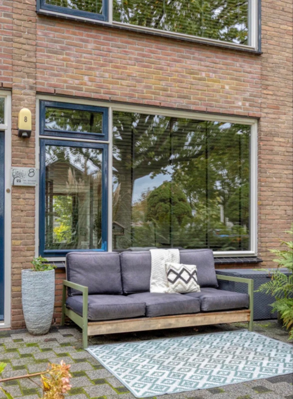 Comfortabele houten loungebank met kussens, Tuin en Terras, Ophalen, Gebruikt, 3 zitplaatsen, Loungeset