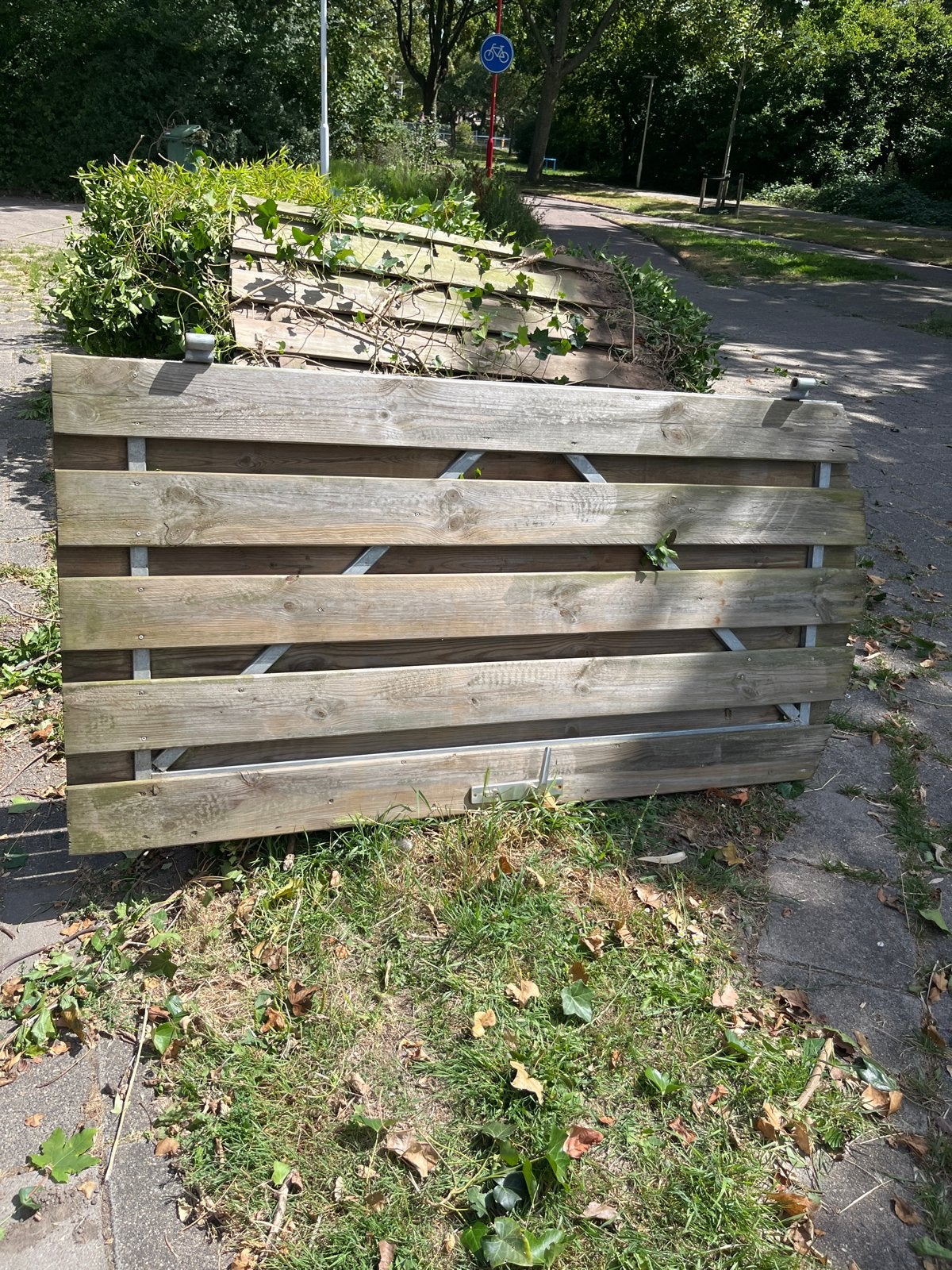Gratis! Schuttingdeur met sluiting, Ophalen, Minder dan 3 meter, Hout, 1 tot 2 meter