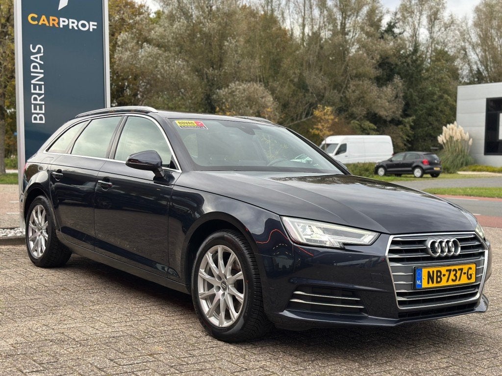 Audi A4 1.4 TFSI Lease Edition '' Schuif/kanteldak - Virtual, Auto's, Voorwielaandrijving, 1345 kg, Gebruikt, Euro 6