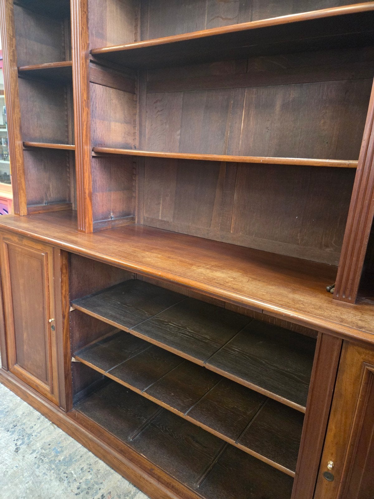 Foto 6 van prachtige antieke XL boekenkast ~ wandkast ~ bibliotheekkast
