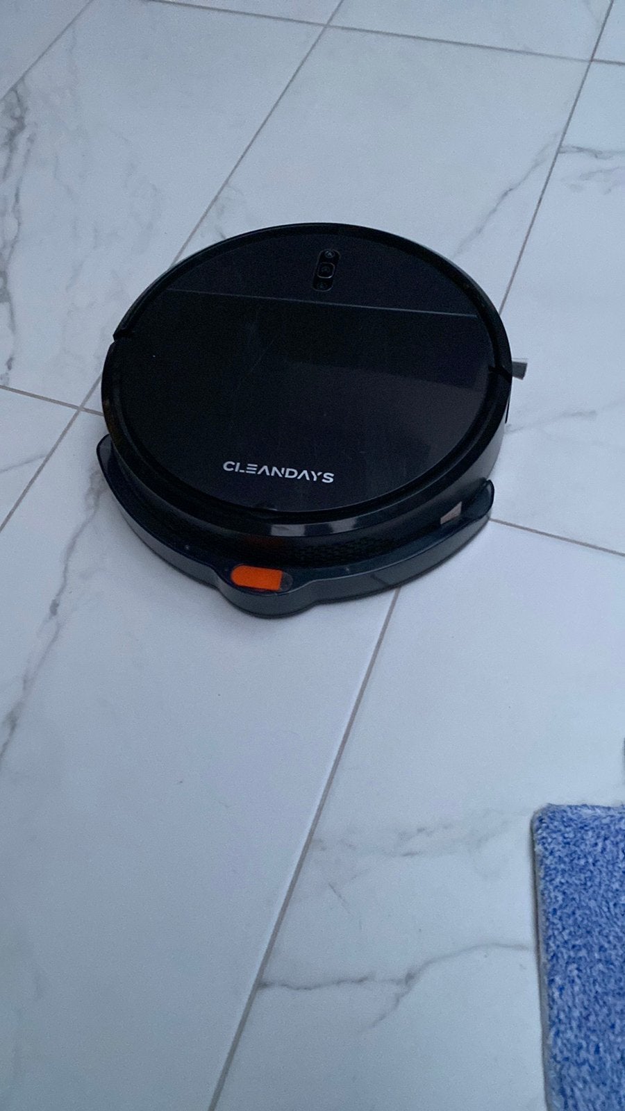 Robot. Stofzuiger met deeil functie, Ophalen, Overige merken, Draadloos, Zo goed als nieuw