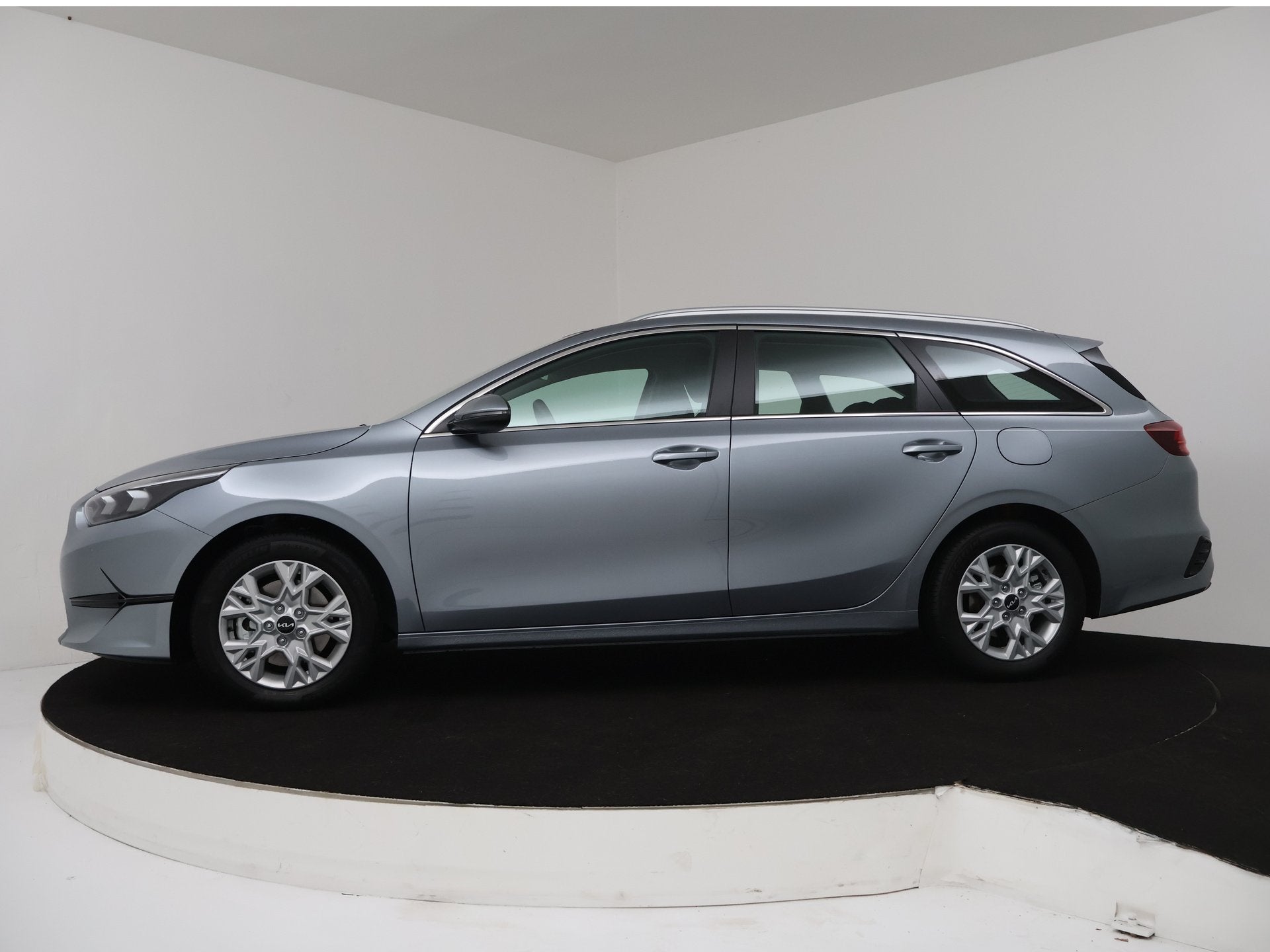 Kia Ceed Sportswagon 1.5 T-GDi DynamicLine | 141 pk | LED ko, 12 maanden, Stof, Gebruikt, 4 cilinders