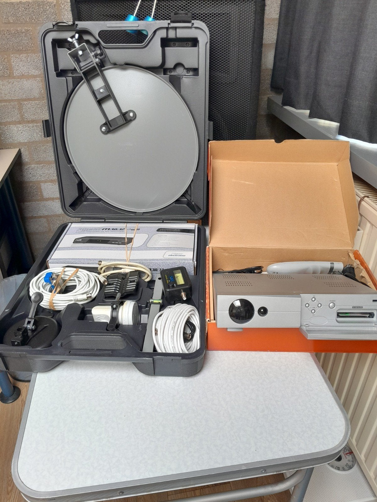 Complete schotelantenne set met ontvanger, Ophalen of Verzenden, Gebruikt, (Schotel)antenne, Overige merken