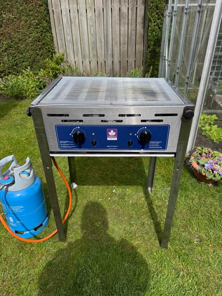 Slagers bbq te Huur, Ophalen, Zo goed als nieuw