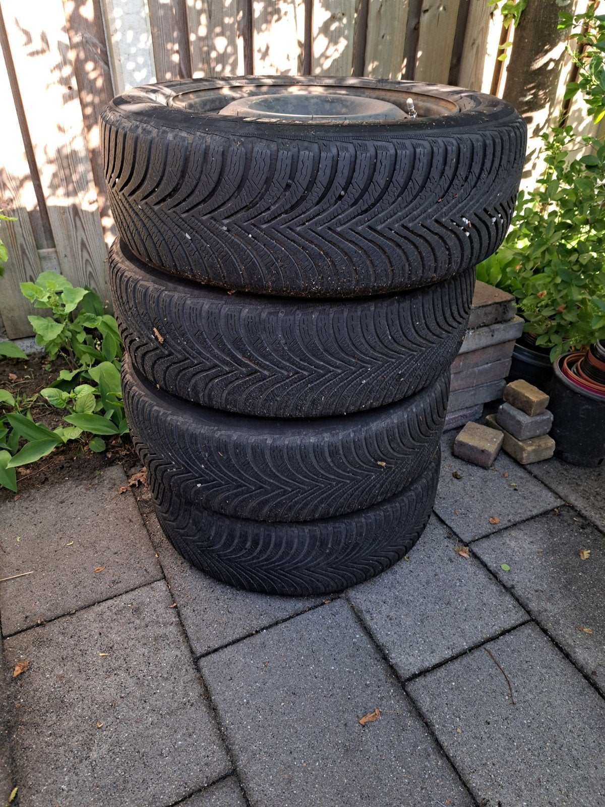 Winterbanden op velg voor oa.Renault Captur, Gebruikt, 16 inch, Banden en Velgen, Personenwagen