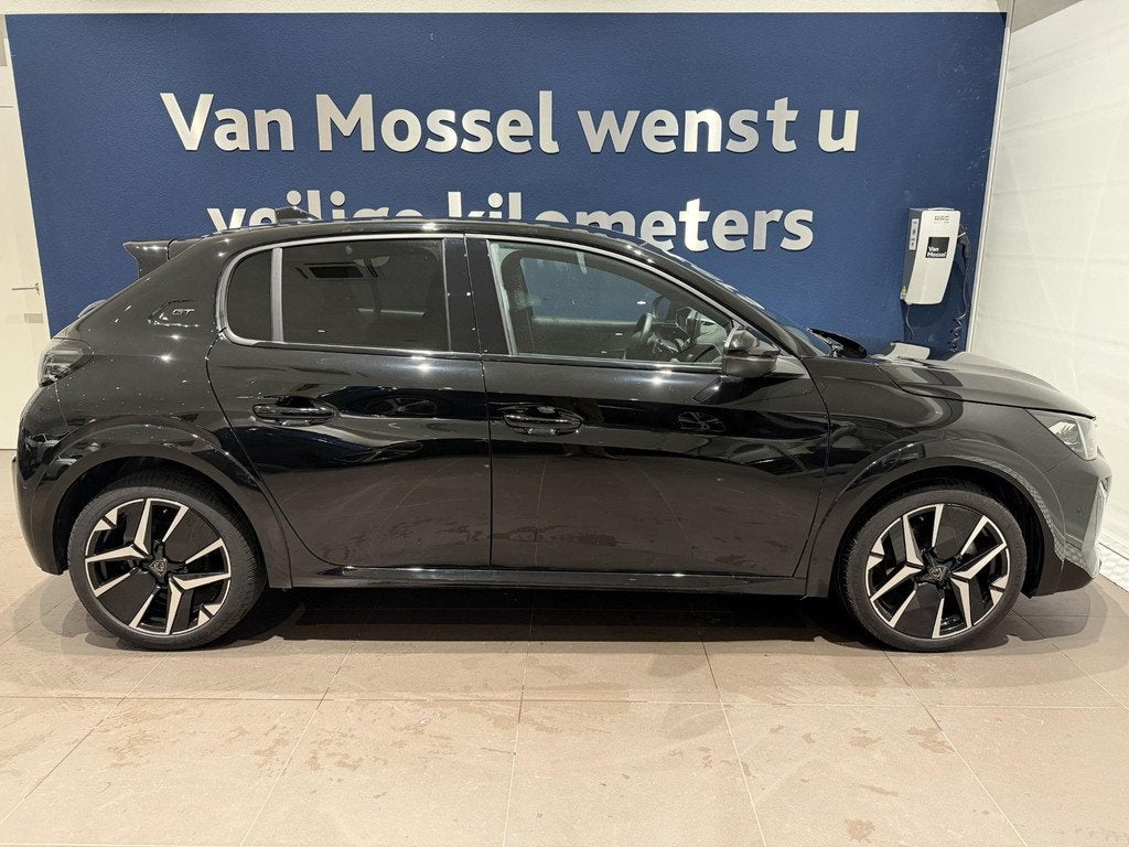 Peugeot 208 1.2 Hybrid 145 e-DCS6 GT | Automaat | Navigatie, 1203 kg, Gebruikt, 1199 cc, Leder en Stof