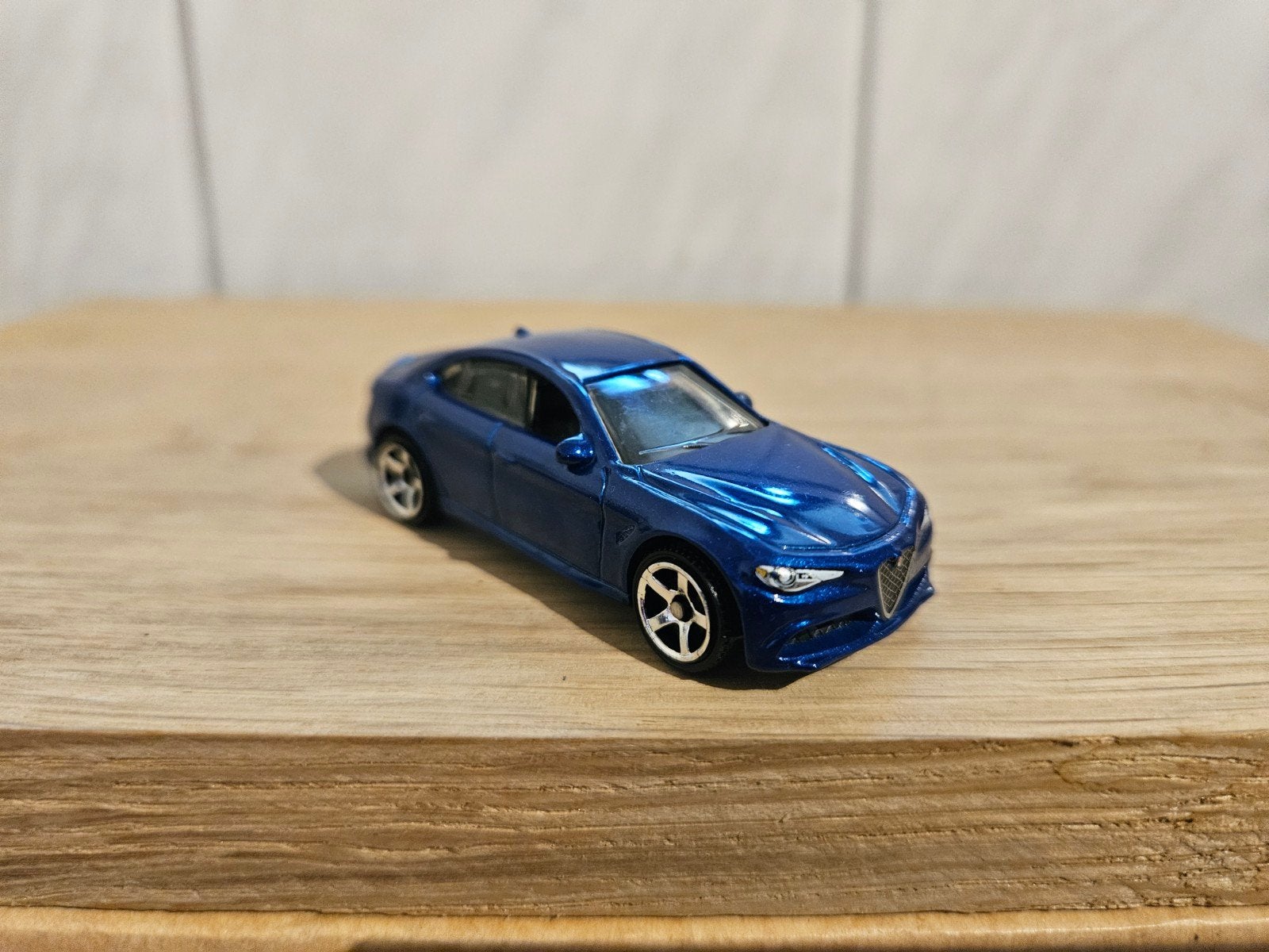 Matchbox 2016 Alfa Romeo Giulia Blauw, Ophalen of Verzenden, Auto