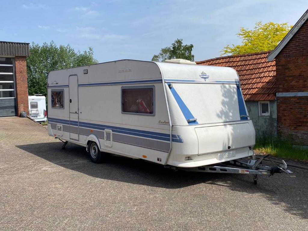 Hobby Excellent met enkele bedden, mover en voortent, Caravans en Kamperen, Rondzit, Hobby, Schokbreker, Particulier