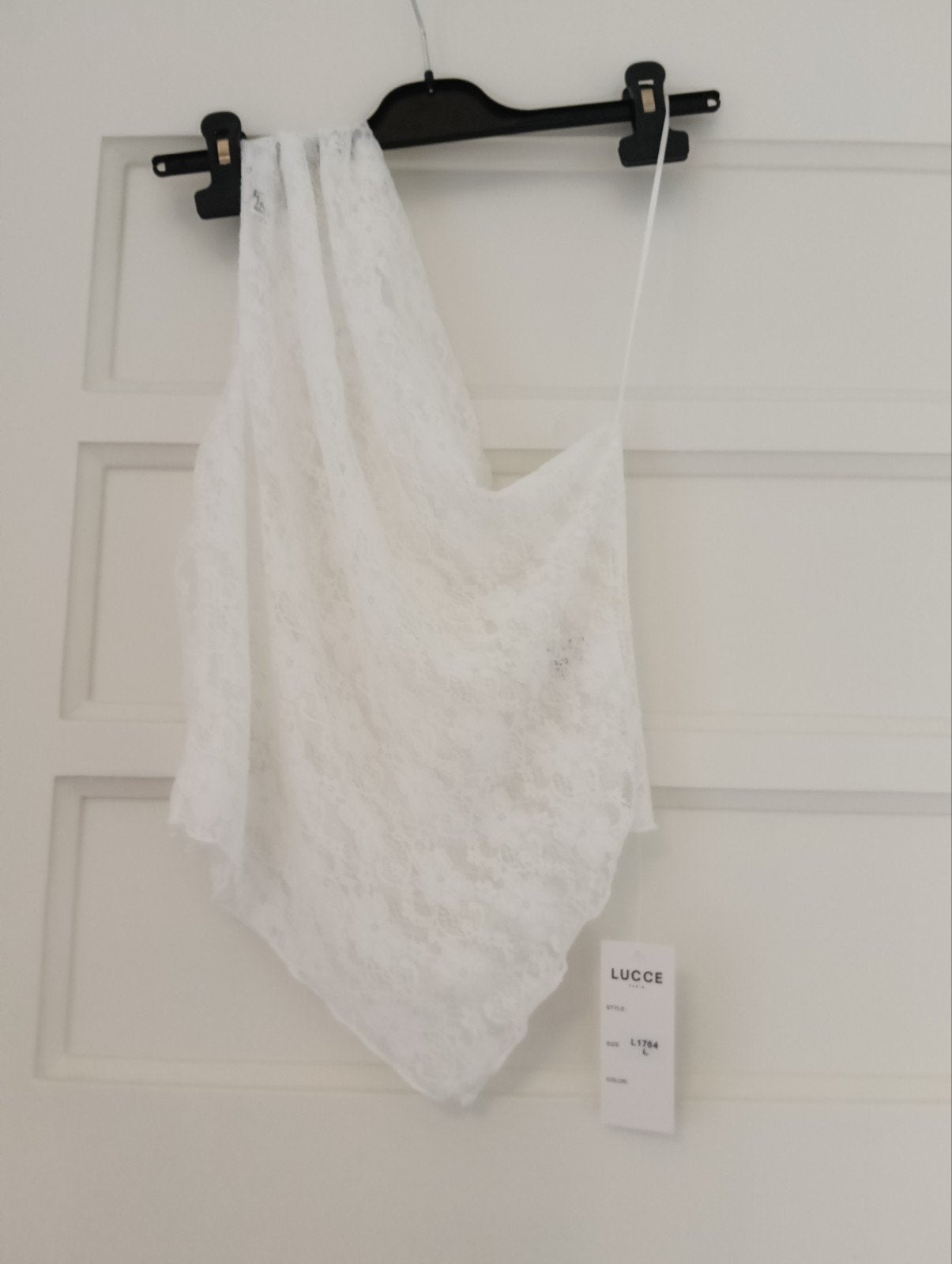 Nieuw! Lucce Paris one shoulder kanten top, maat L, Kleding | Dames, Tops, Wit, Maat 42/44 (L), Nieuw, Ophalen of Verzenden
