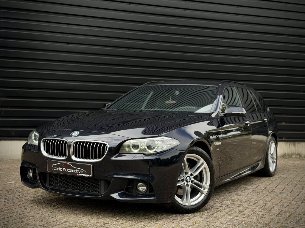 BMW 5 Serie Touring 520d M-SPORT VIRTUAL|COMFORT SEAT|HiFi|L, 2000 kg, Zwart, Diesel, Automatische klimaatregeling
