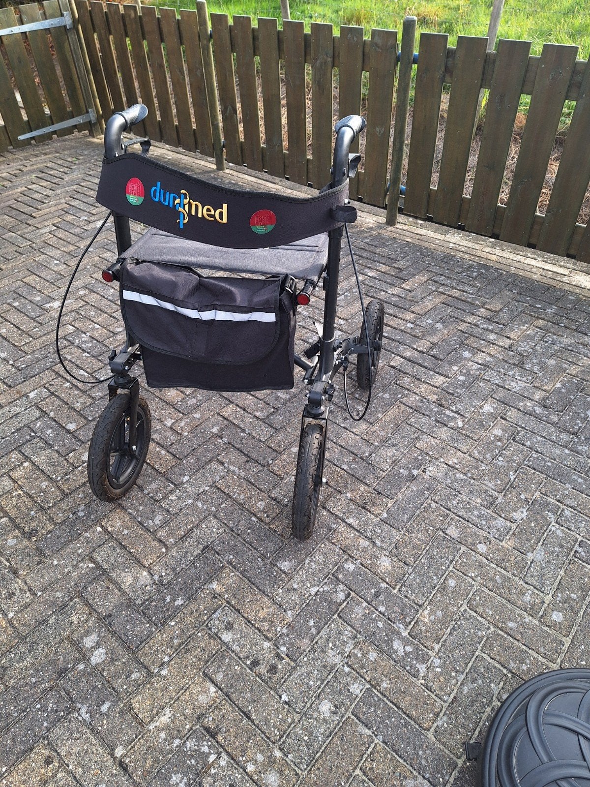 rollator met luchtbanden, Ophalen