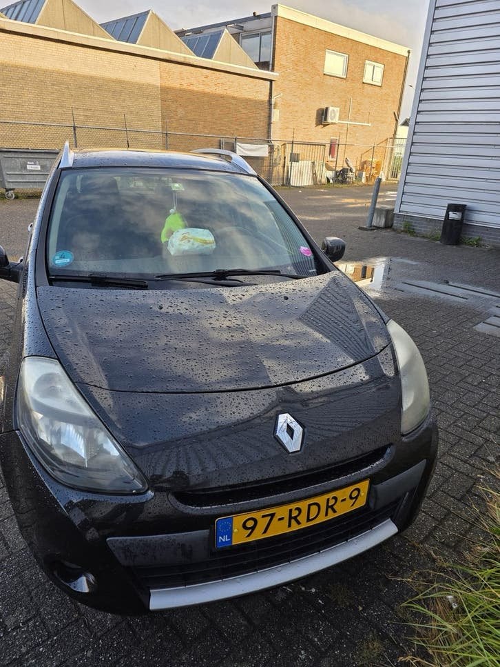 Renault Clio 1.2 I 76KW Estate 2011 Zwart, Auto's, Voorwielaandrijving, 535 kg, 4 cilinders, 1095 kg