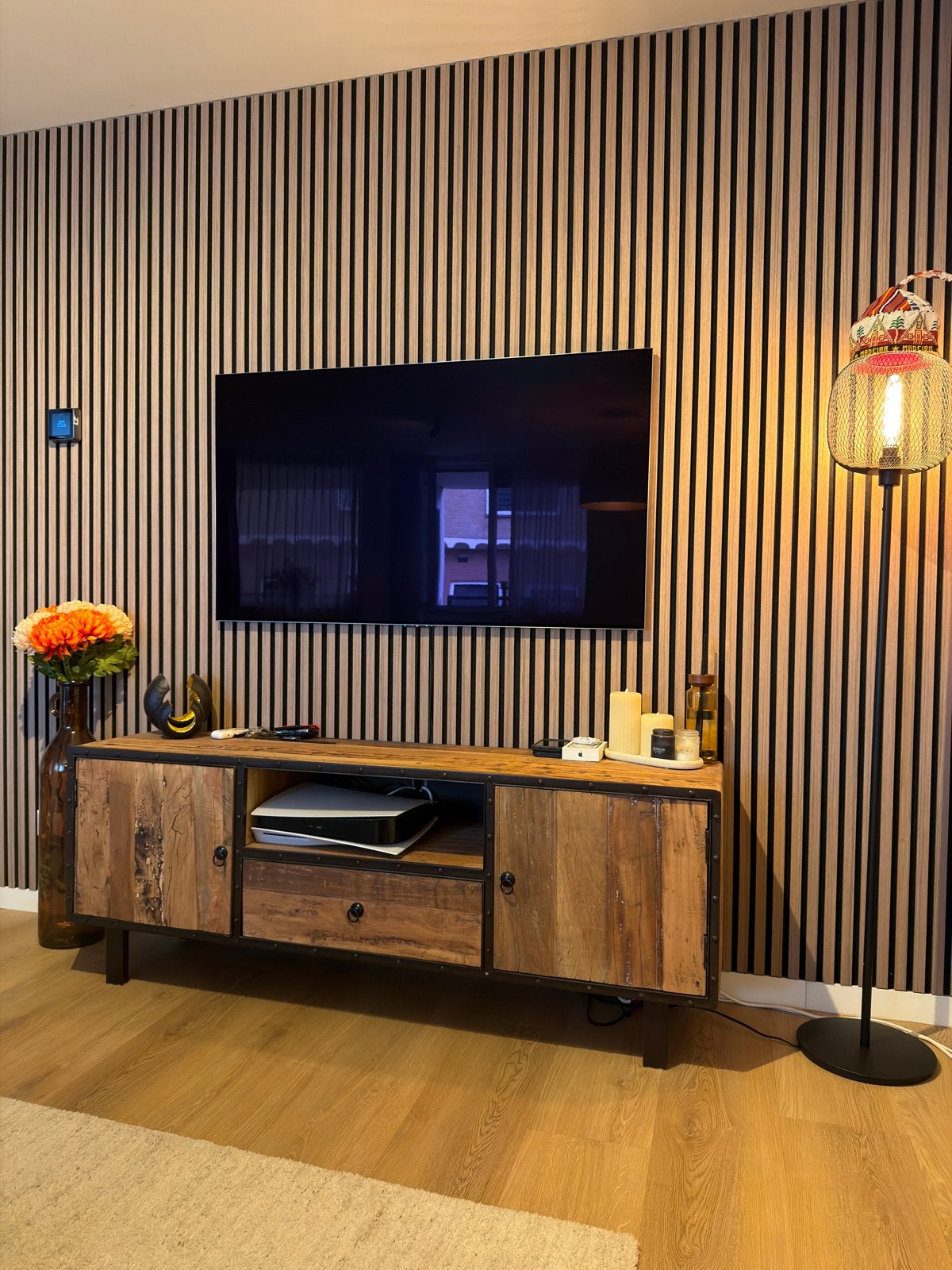 Industriële TV-meubel van gerecycled hout en metaal, Ophalen, 150 tot 200 cm, Zo goed als nieuw, Minder dan 100 cm