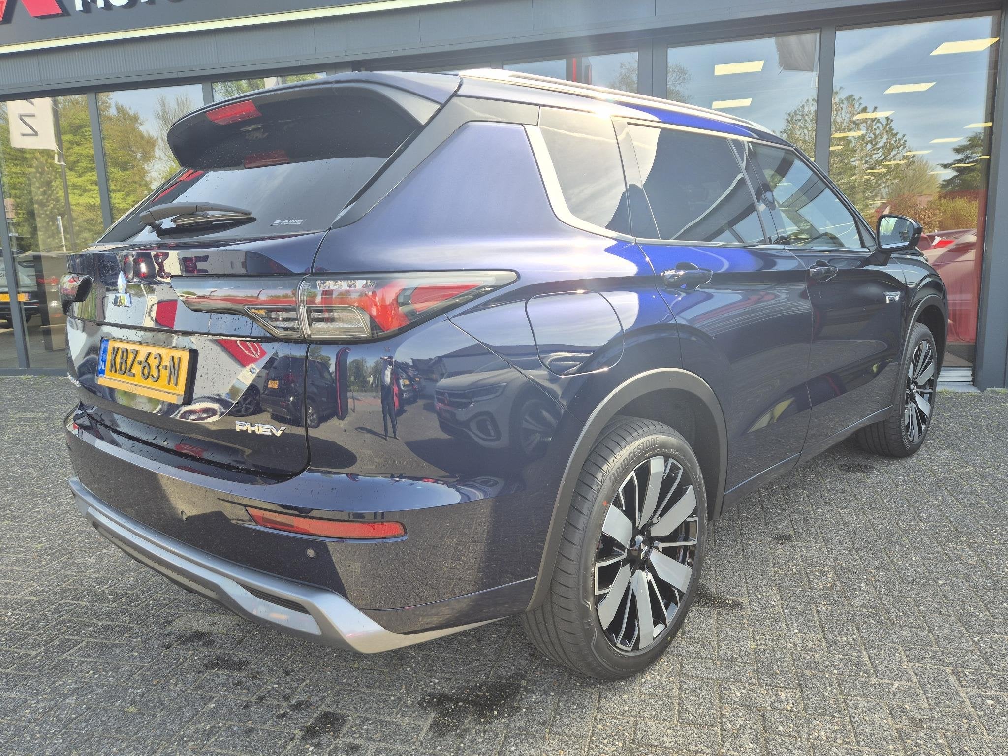 Mitsubishi Outlander 2.4 PHEV Instyle | Nieuw Model '26 | DE, 2095 kg, 4 cilinders, Met garantie (alle), Blauw