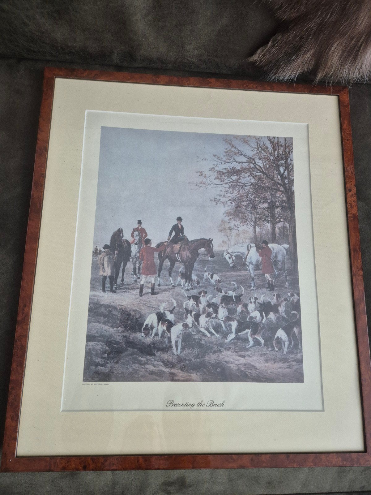 Vintage jachttafereel print 'Presenting the Brush', Ophalen, Ingelijst, Dieren, Klassiek