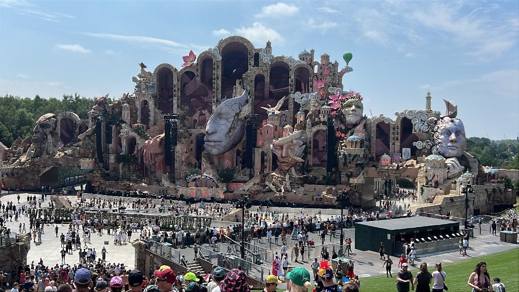 Gezocht: 5 Zaterdagtickets Tomorrowland, Drie personen of meer
