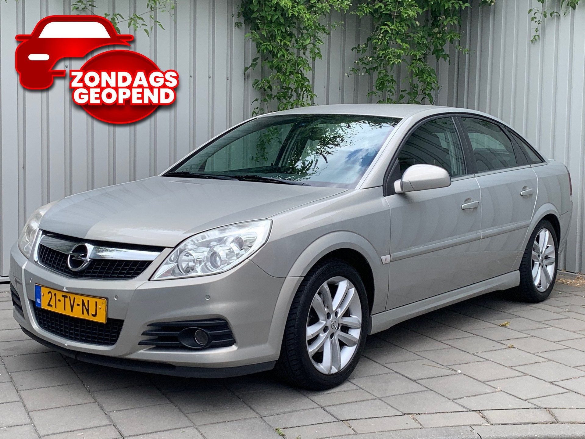 Opel Vectra GTS 1.8-16V Executive|136000KM|Navigatie|Climate, Voorwielaandrijving, Gebruikt, Zwart, 4 cilinders