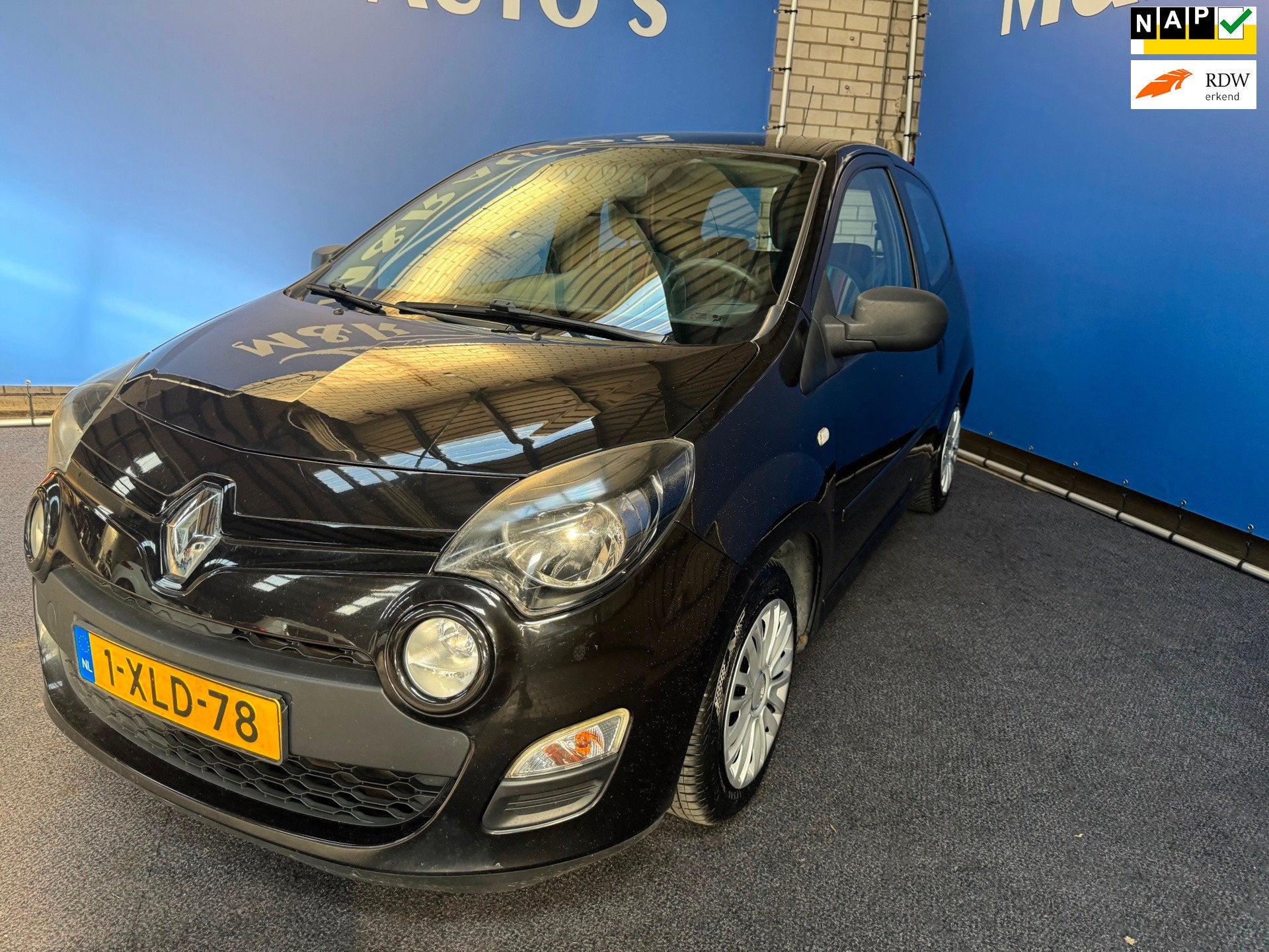 Renault Twingo 1.2 16V Parisienne Nieuwe APK, Voorwielaandrijving, Gebruikt, 4 cilinders, Bluetooth