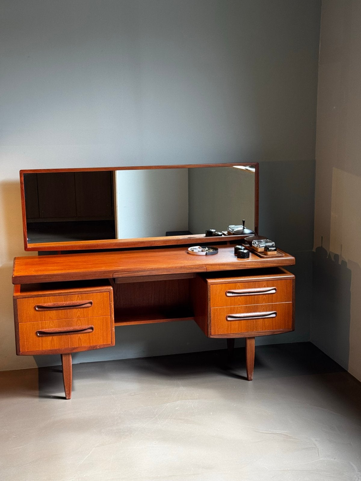 Vintage G Plan kaptafel/bureau met spiegel - Mid-century, Ophalen, Gebruikt, 100 tot 150 cm, Minder dan 100 cm