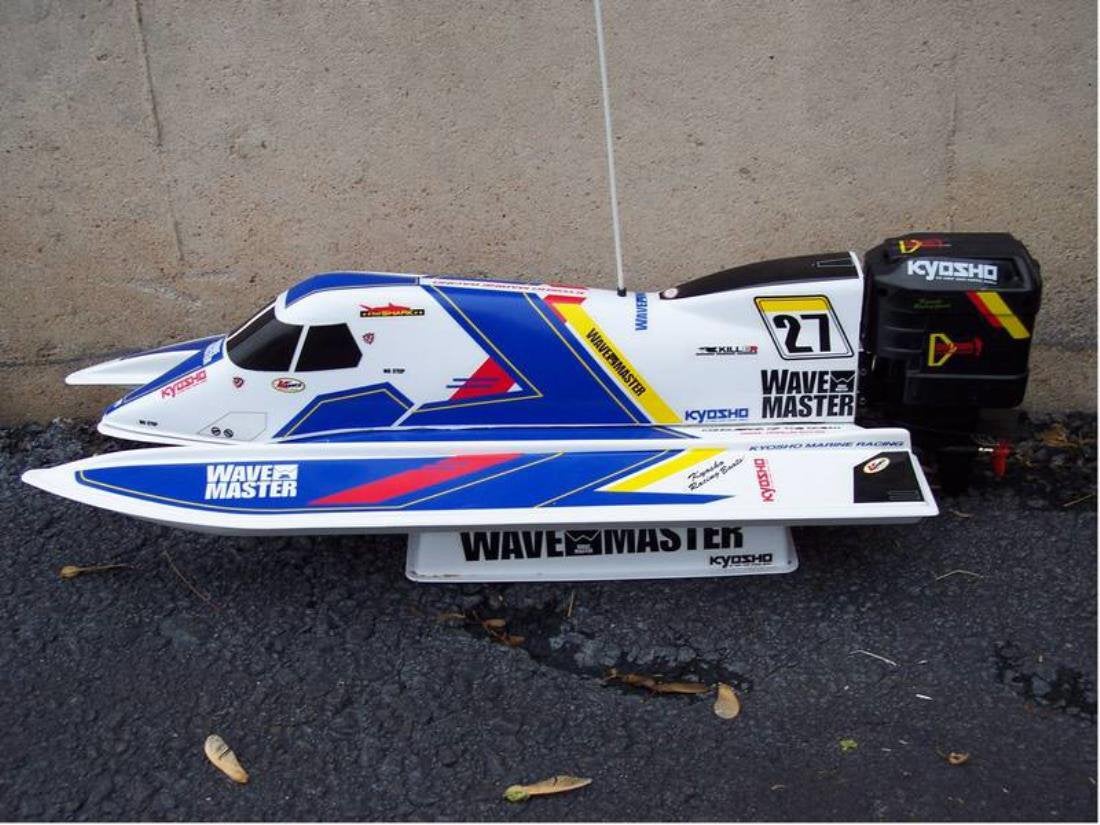 Gezocht: Kyosho wavemaster rc f1 speedboot of Academy suprem, Ophalen of Verzenden, Zo goed als nieuw