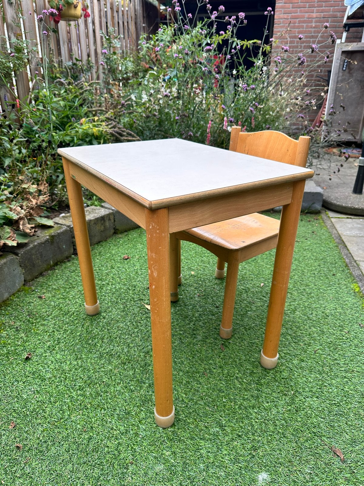 Schilte Kinderbureau met Stoel - Gebruikt, Ophalen, Gebruikt, Tafel(s) en Stoel(en)