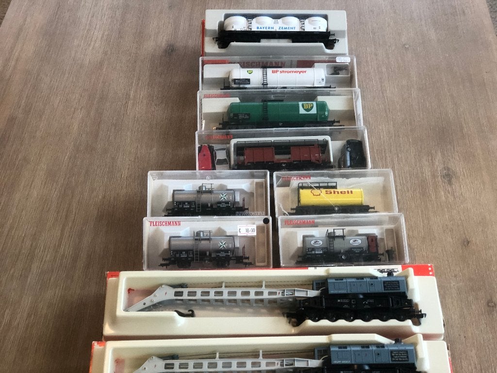 FLEISCHMANN  KETELWAGENS en KRAANWAGENS  (313), Gelijkstroom, Fleischmann, Ophalen of Verzenden, Nieuw