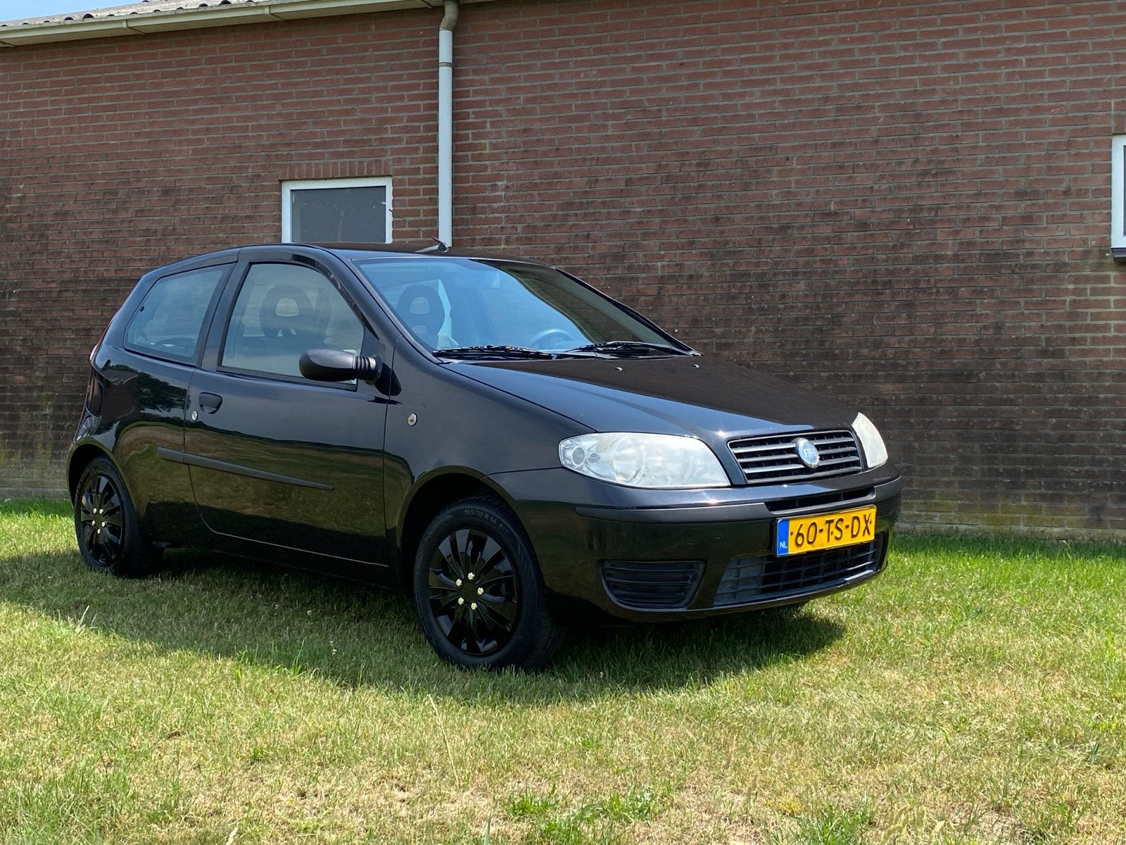 Fiat Punto 1.2 3DR 2007 Zwart, Auto's, Voorwielaandrijving, Stof, 4 cilinders, 400 kg