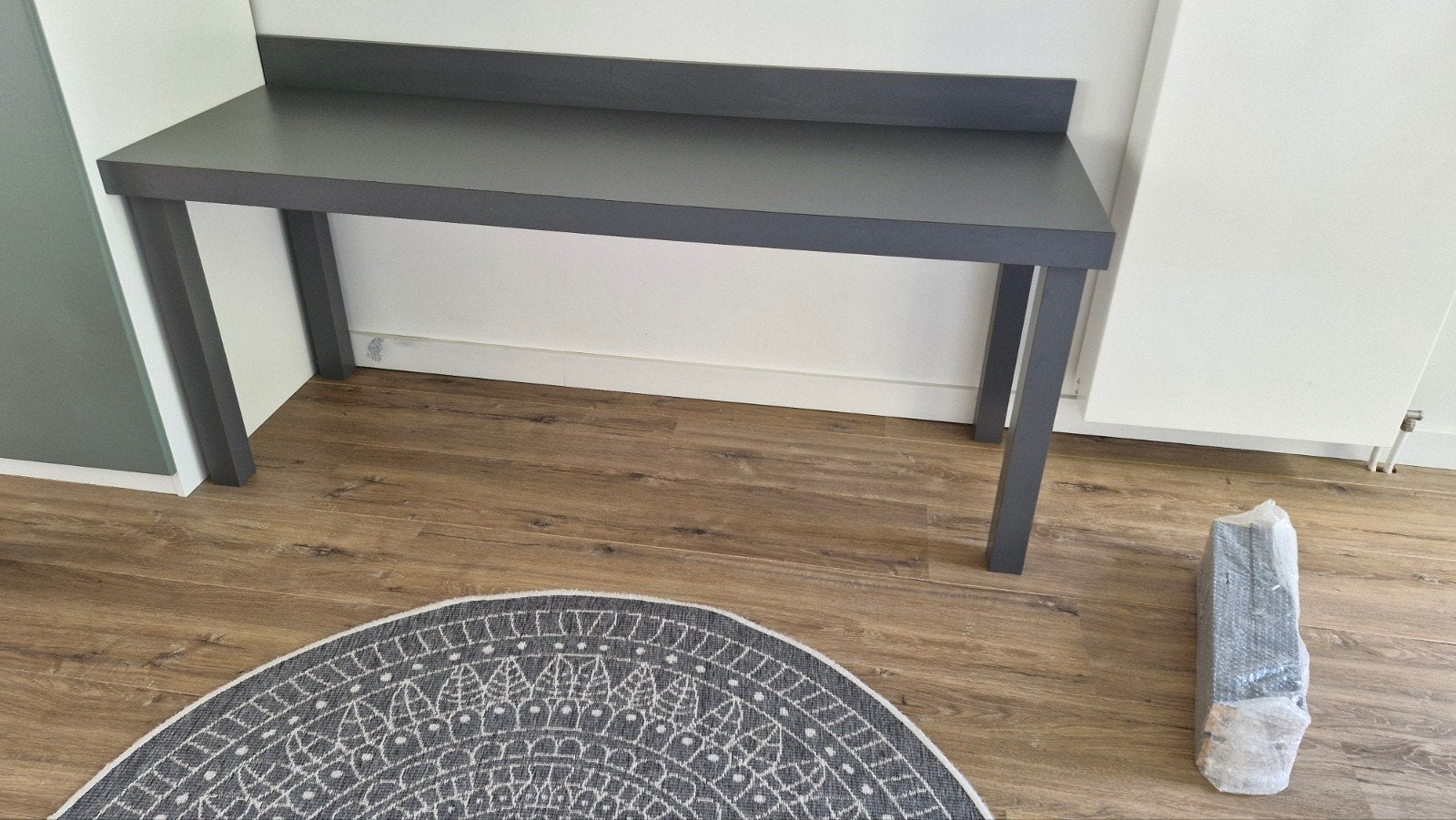 GRATIS Tafel / Bureau antraciet met Verwisselbare Poten HPL, Ophalen, 50 tot 100 cm, Zo goed als nieuw, 150 tot 200 cm