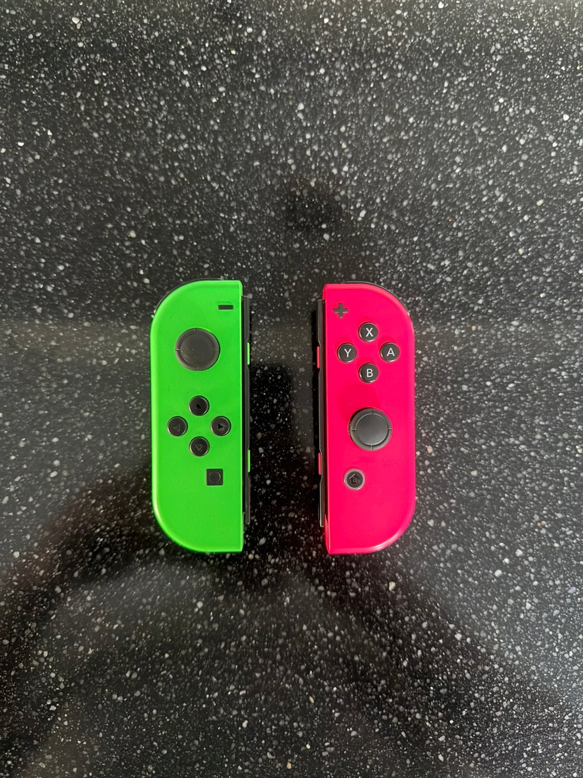 Nintendo Switch Joy-Con Controller paar - Neon Groen en Roze, Overige controllers, Ophalen of Verzenden, Zo goed als nieuw, Draadloos