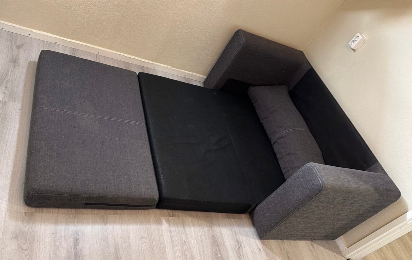 Foto 3 van Compacte slaapbank ikea askeby - Ideaal voor kleine ruimtes