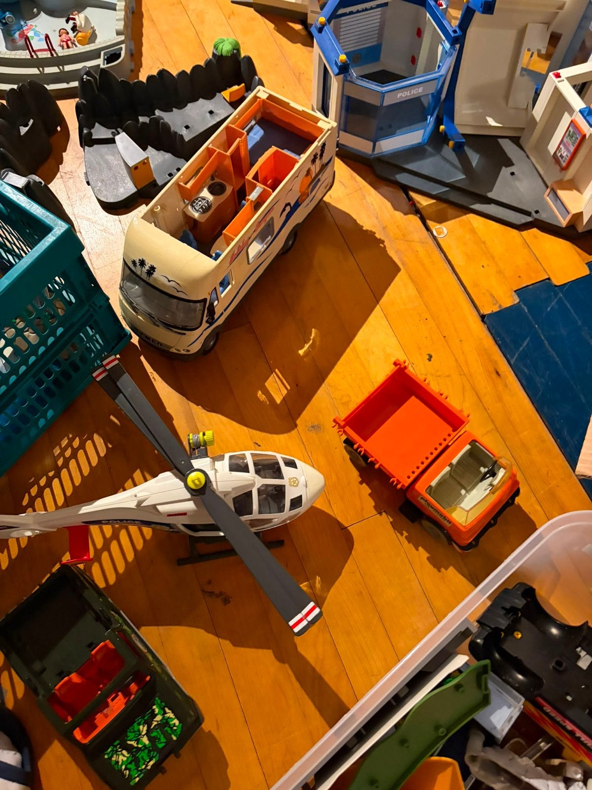 Grote Playmobil collectie: voertuigen, gebouwen en figuren, Ophalen of Verzenden, Gebruikt, Jongen of Meisje