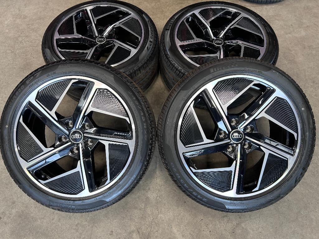 20 inch originele RS velgen + zomerbanden Audi E-Tron GT RS