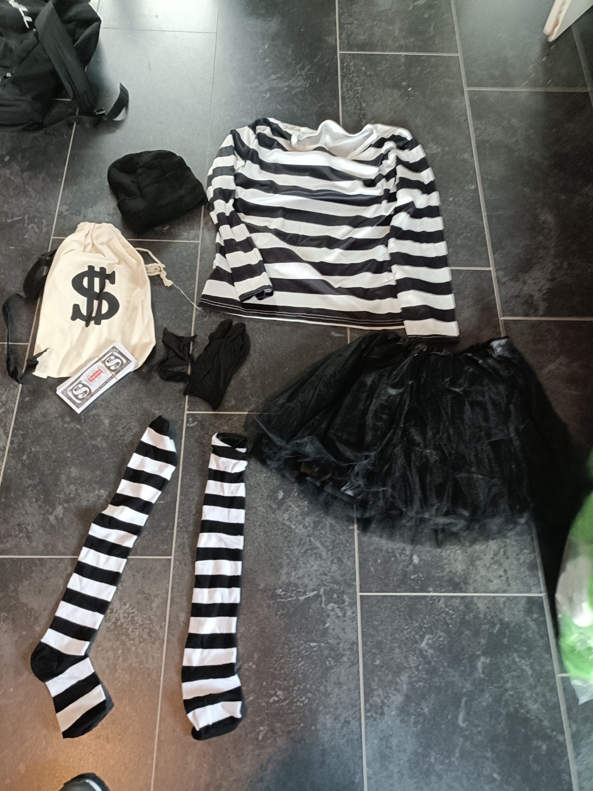 Gevangene/Boef Kostuum - Compleet met accessoires, Verzenden, Gebruikt, Kostuum, Carnaval