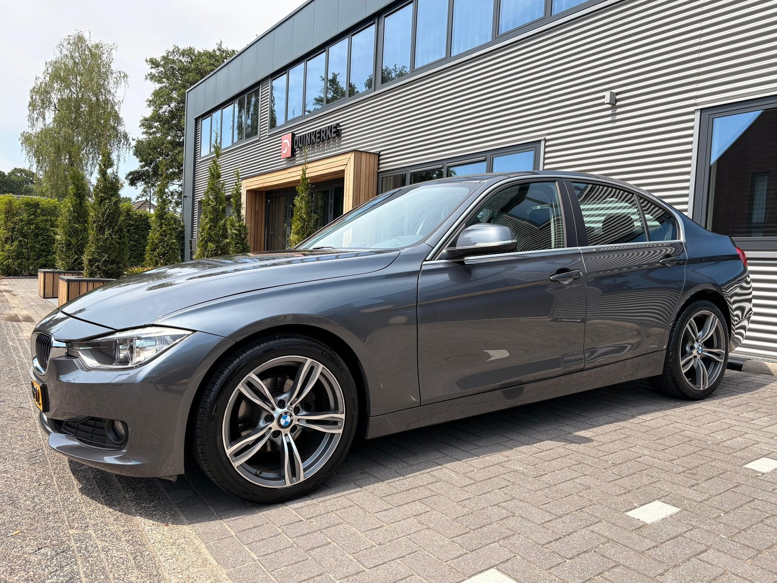 BMW 3-Serie 1.6 316I Executive AUT 2014 Grijs, Auto's, Automaat, 4 cilinders, Origineel Nederlands, 75 €/maand